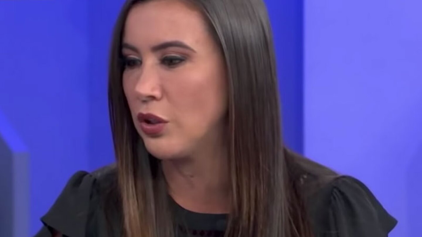 La conductora fue víctima a los 19 años de un terrible acto de violencia.