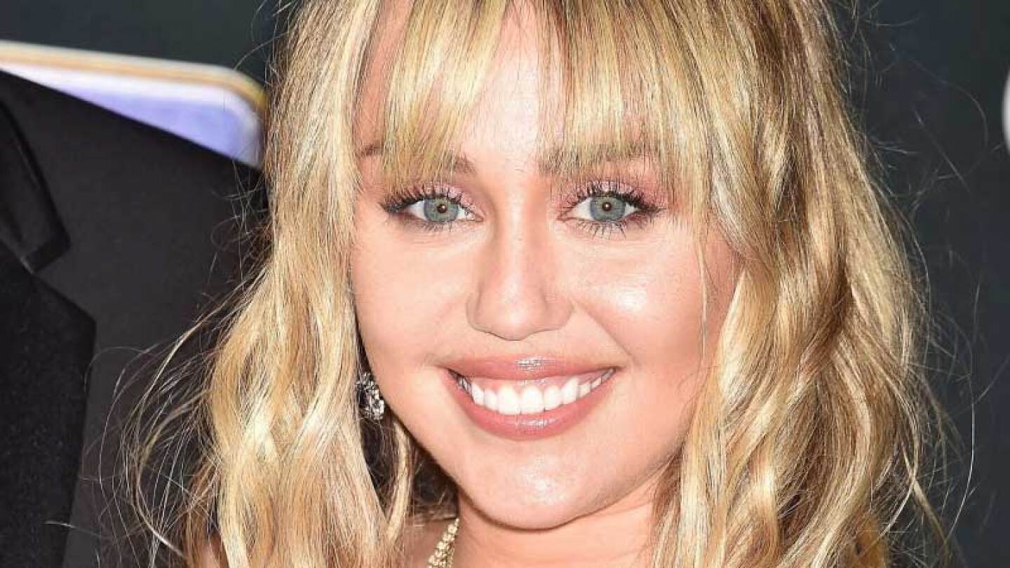 Miley Cyrus revela que está saliendo con Cody Simpson
