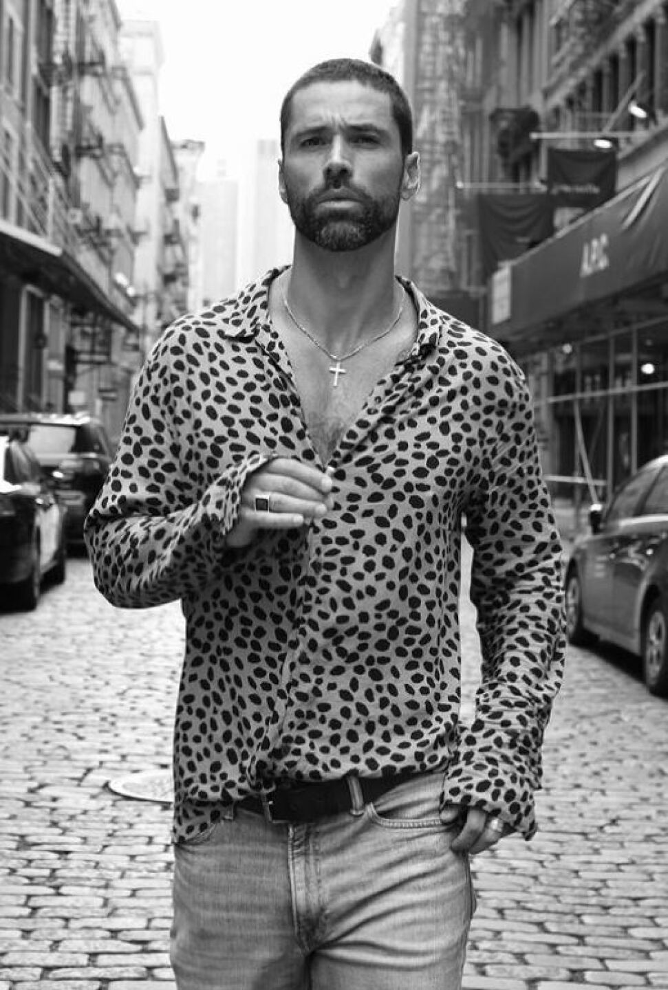 Azela Robinson ya grabó sus primeras imágenes reemplazando a Rebecca Jones en Cabo