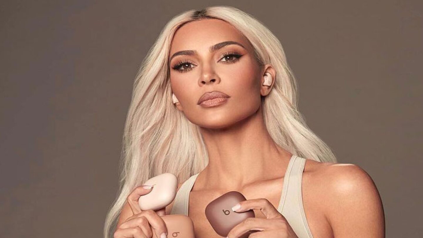 Kim Kardashian reta la censura de internet con fotos sensuales