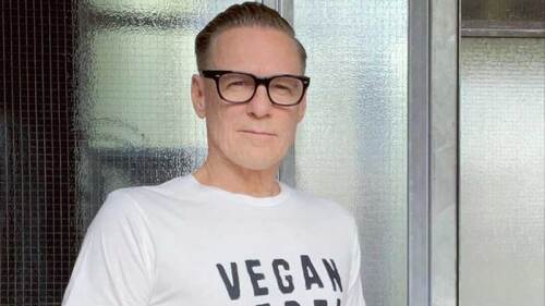 Bryan Adams se volvió a contagiar