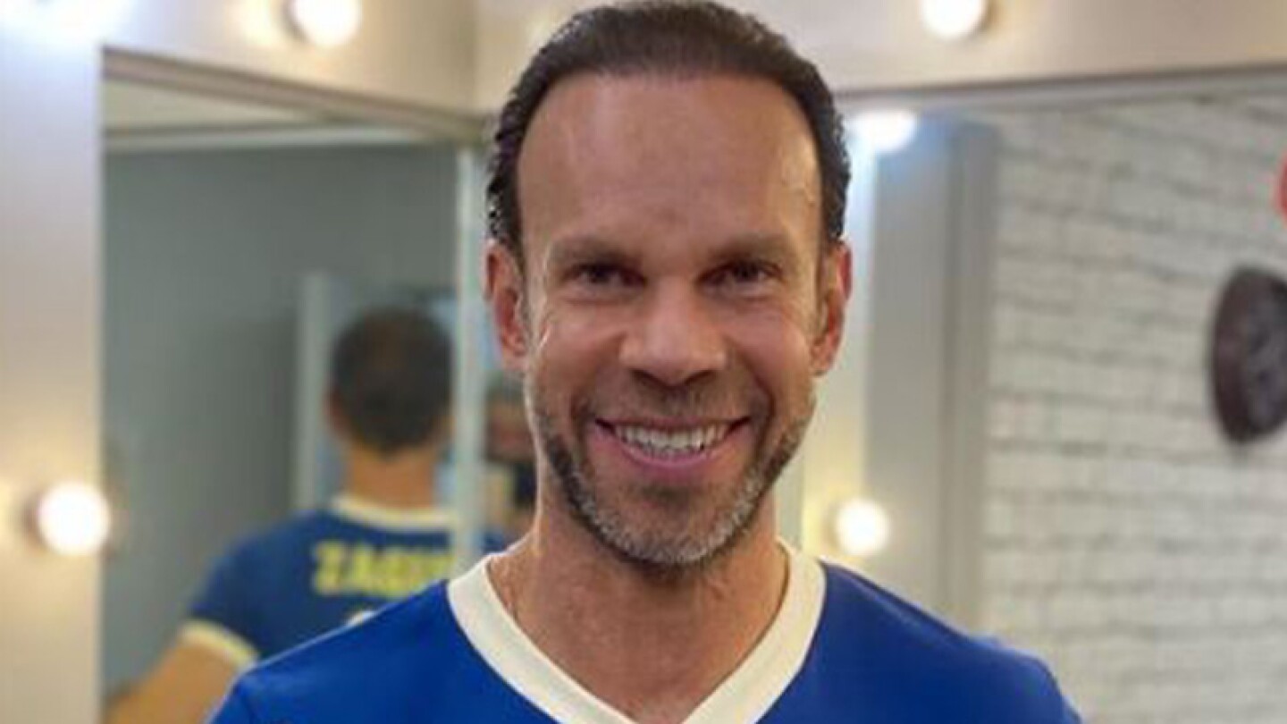 Zague.