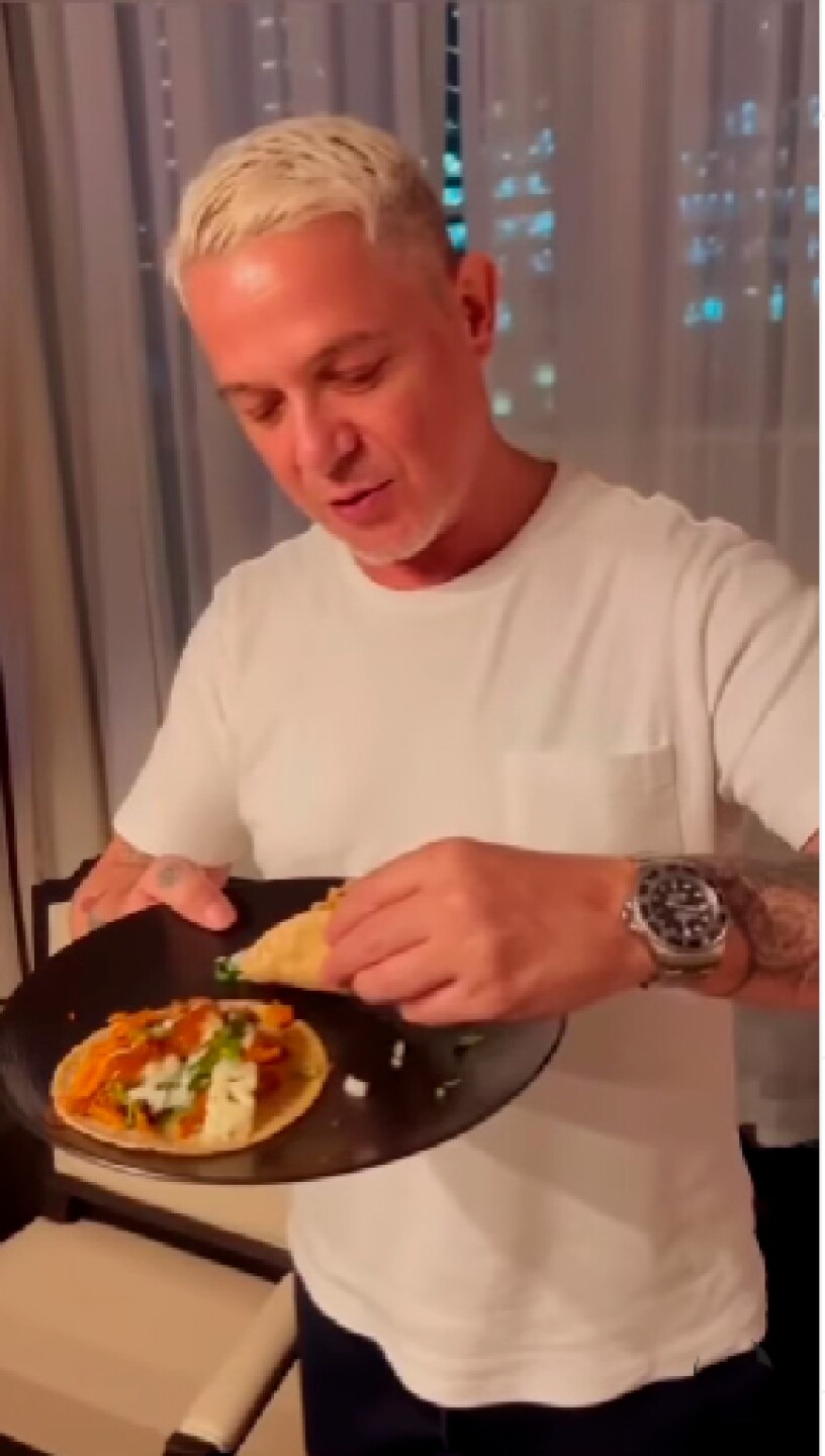 Alejandro Sanz antojó a sus seguidores con unos deliciosos tacos al pastor