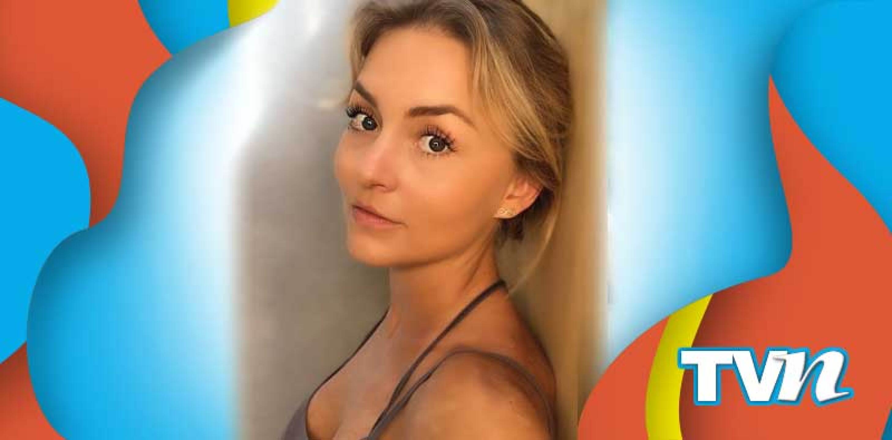 Angelique hace videos para Tik Tok