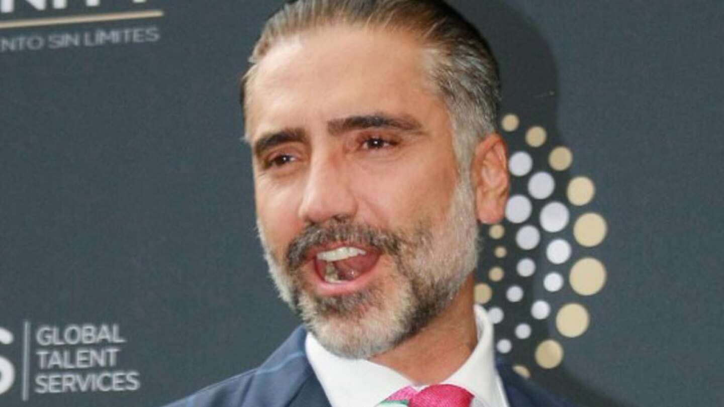 Alejandro Fernández y Karla Laveaga revivieron su amor