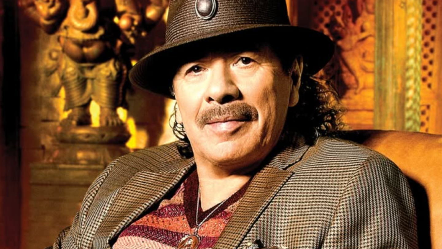 Carlos Santana recibe el alta hospitalaria tras desmayarse por deshidratación