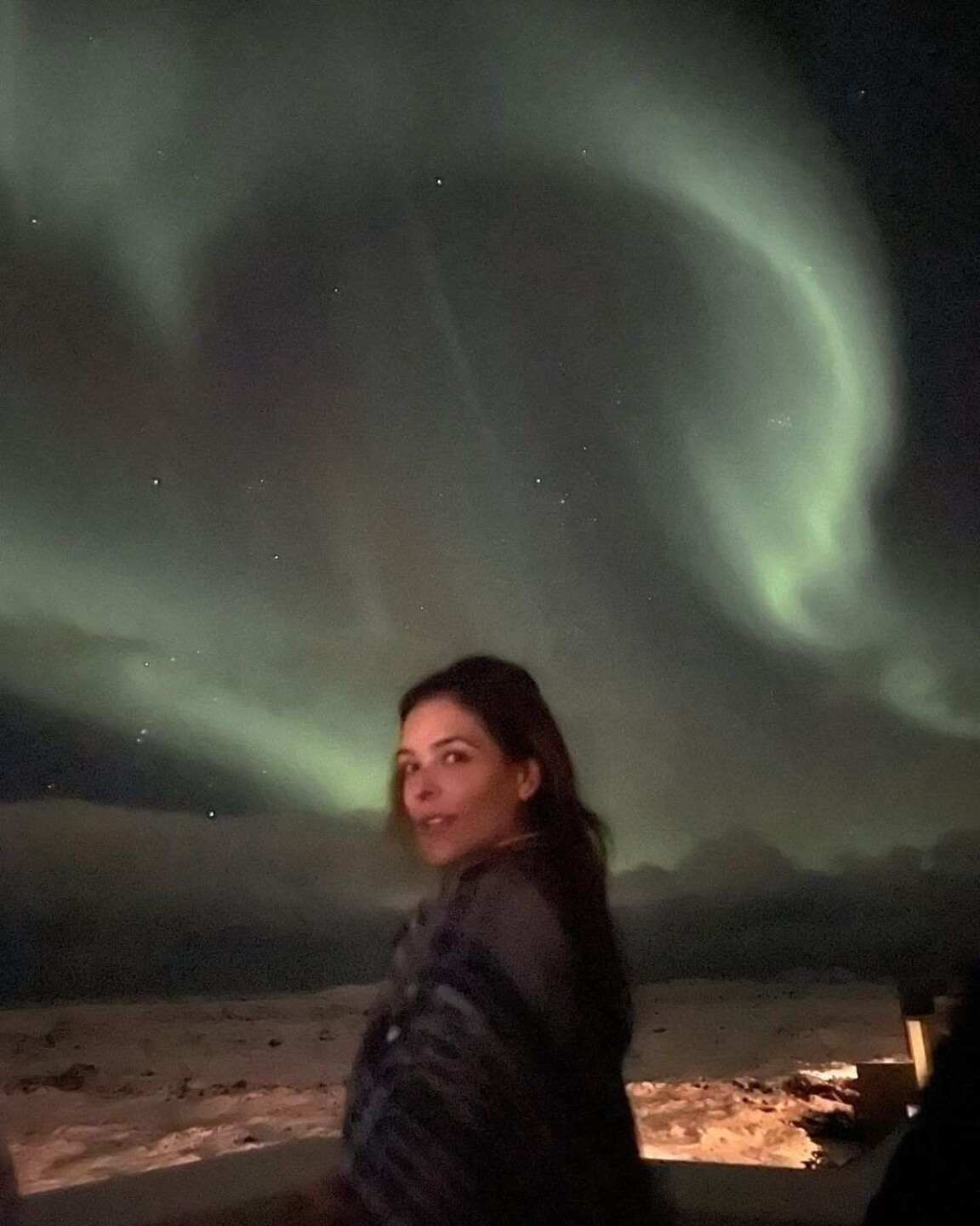 Grettell Valdez se recupera de cirugía y vacaciona en Islandia