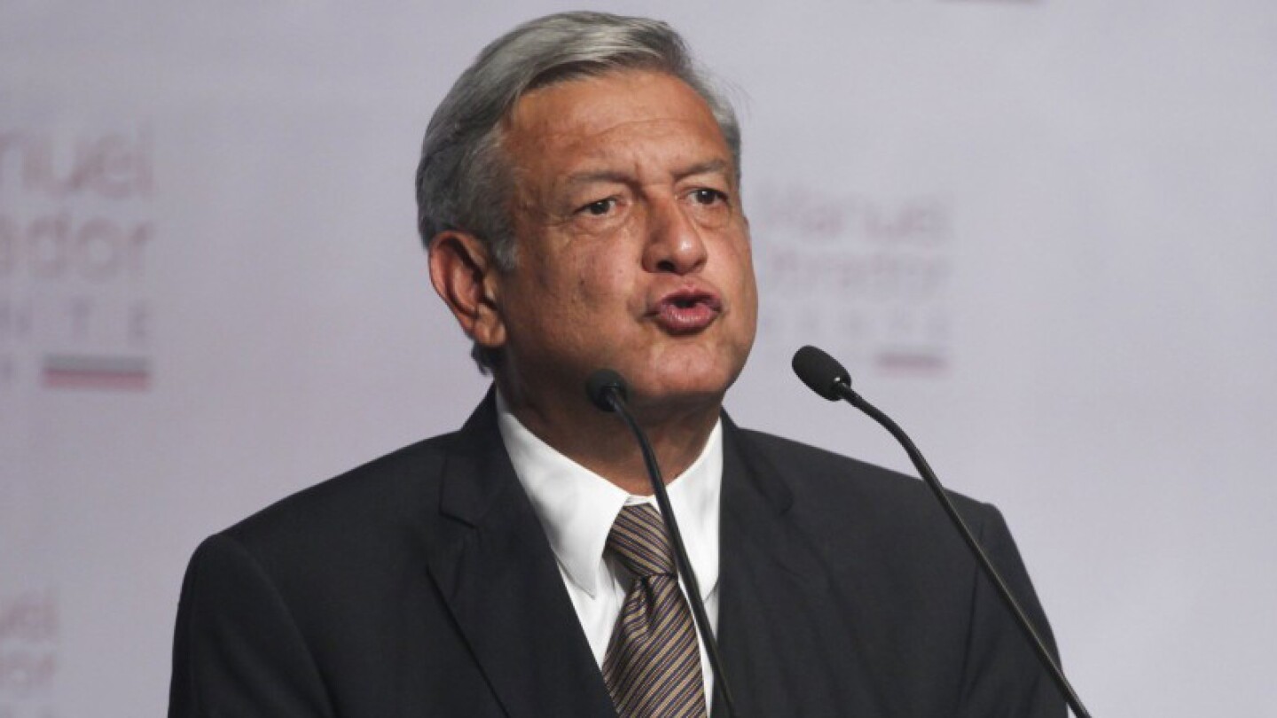 AMLO gira instrucciones: No habrá venta de plazas con Reforma Educativa