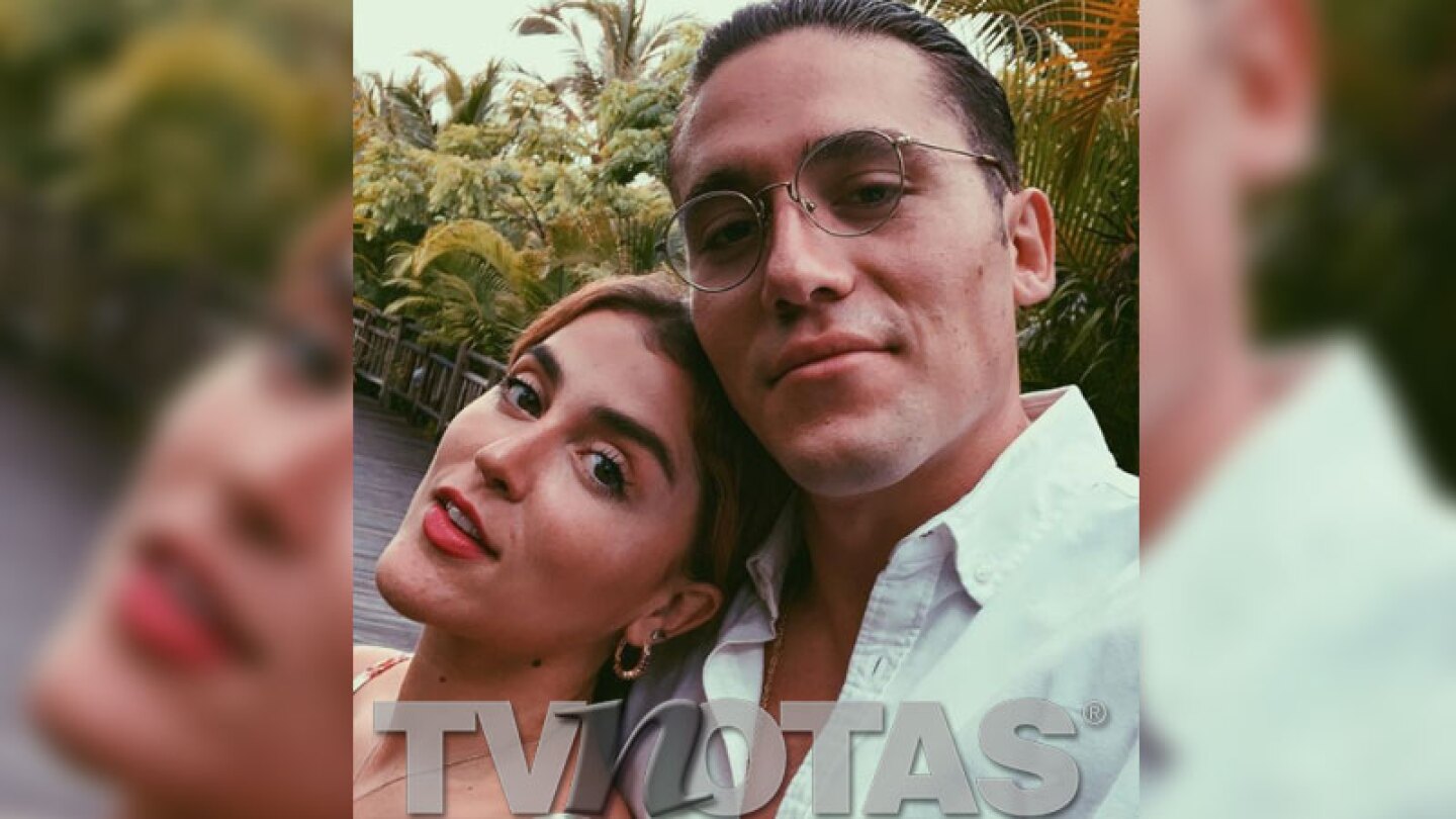 cassandra sánchez navarro novio playa