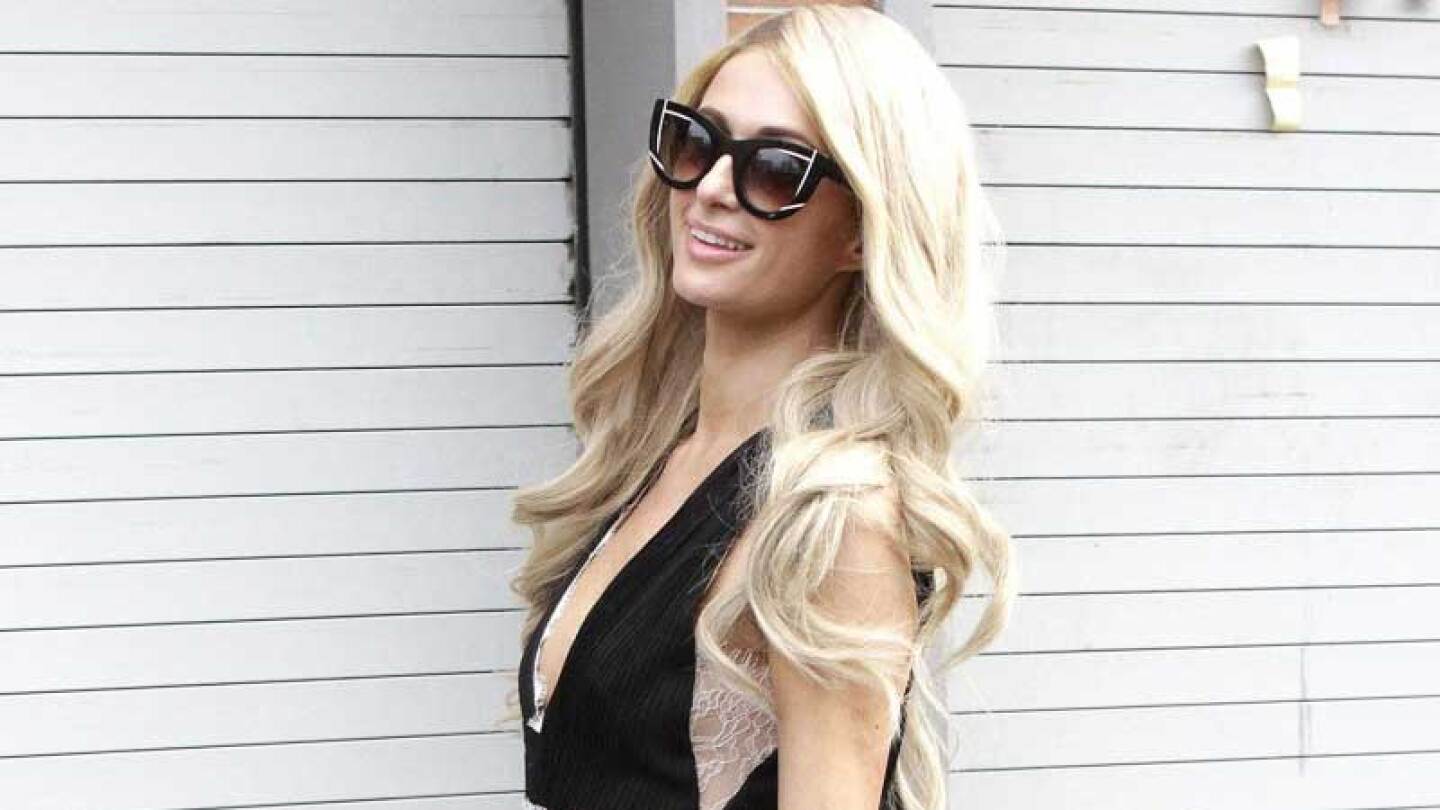 Paris hilton humilla a la novia de Maluma con descarado escote.