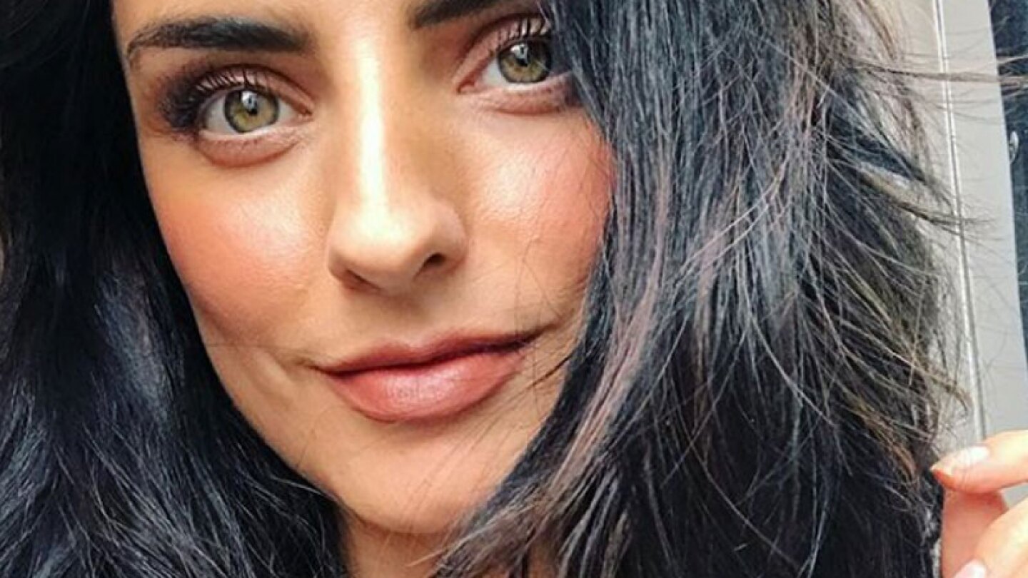 Hija de Aislinn Derbez derrite redes sociales paseando en caballo