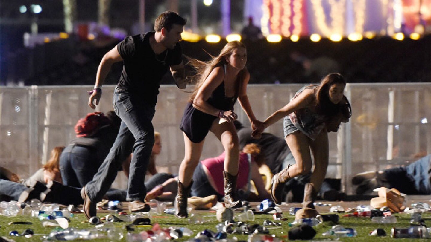 Más de 50 muertos y 400 heridos en Las Vegas; ISIS se atribuye la masacre