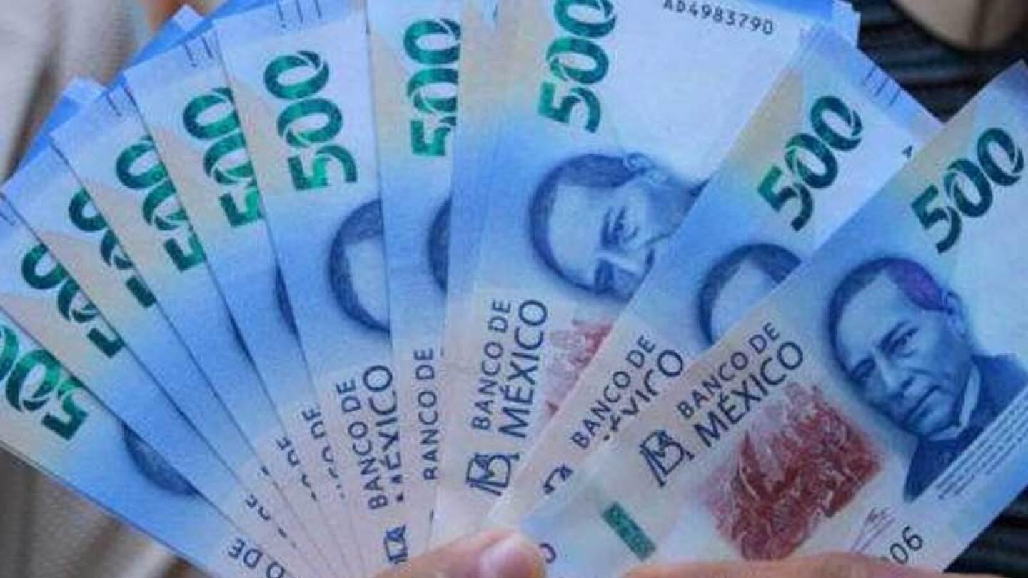 Confunden billete de $500 por de $20.