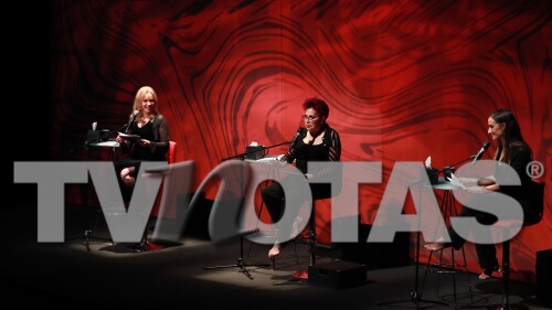 Consuelo Duval en el debut de su hija en Monólogos de la Vagina