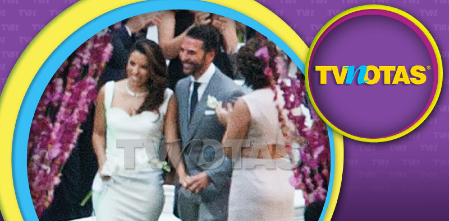 Eva Longoria se casó con José Bastón en México.