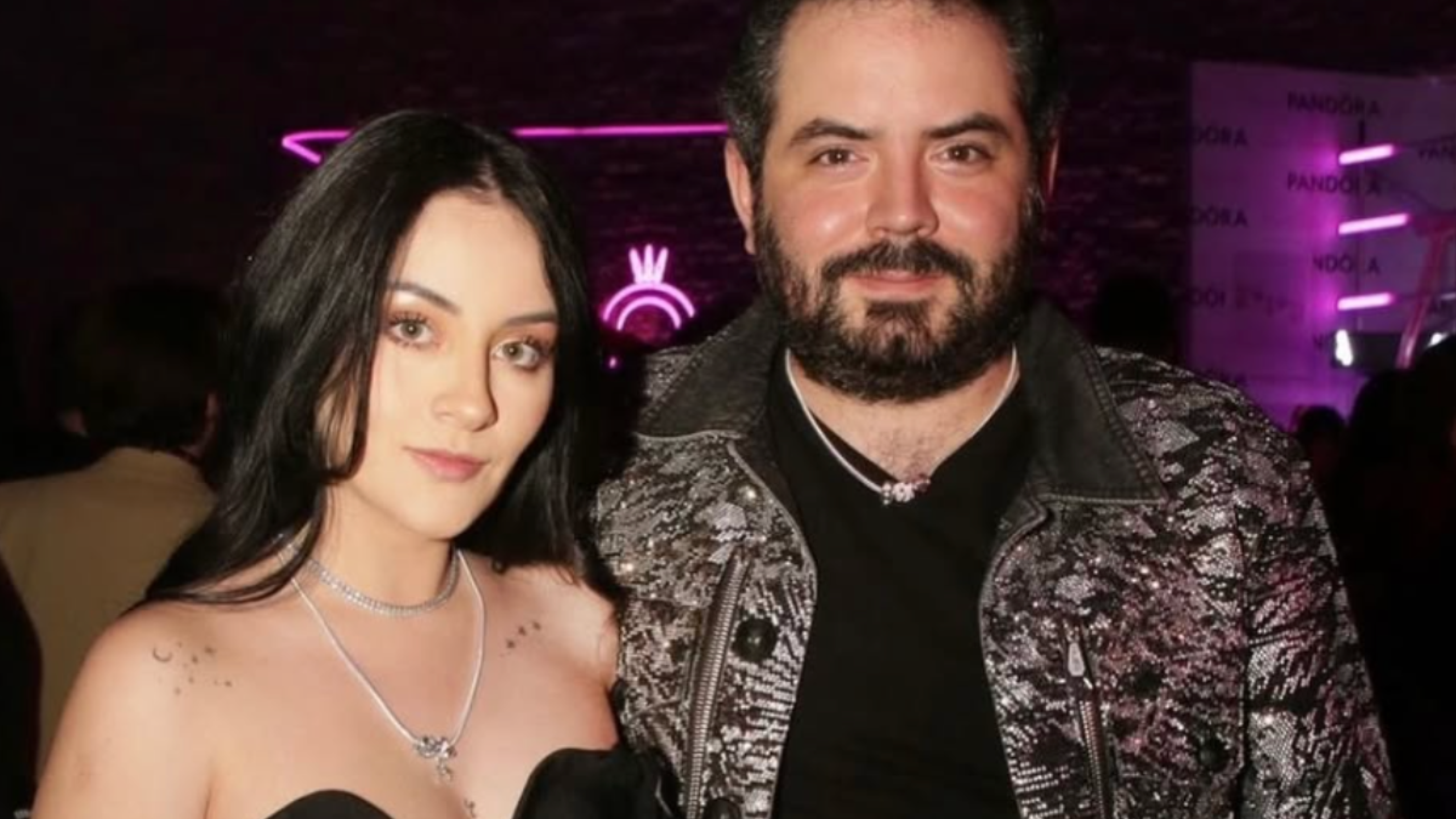José Eduardo y Paola Dalay tienen una hija juntos.