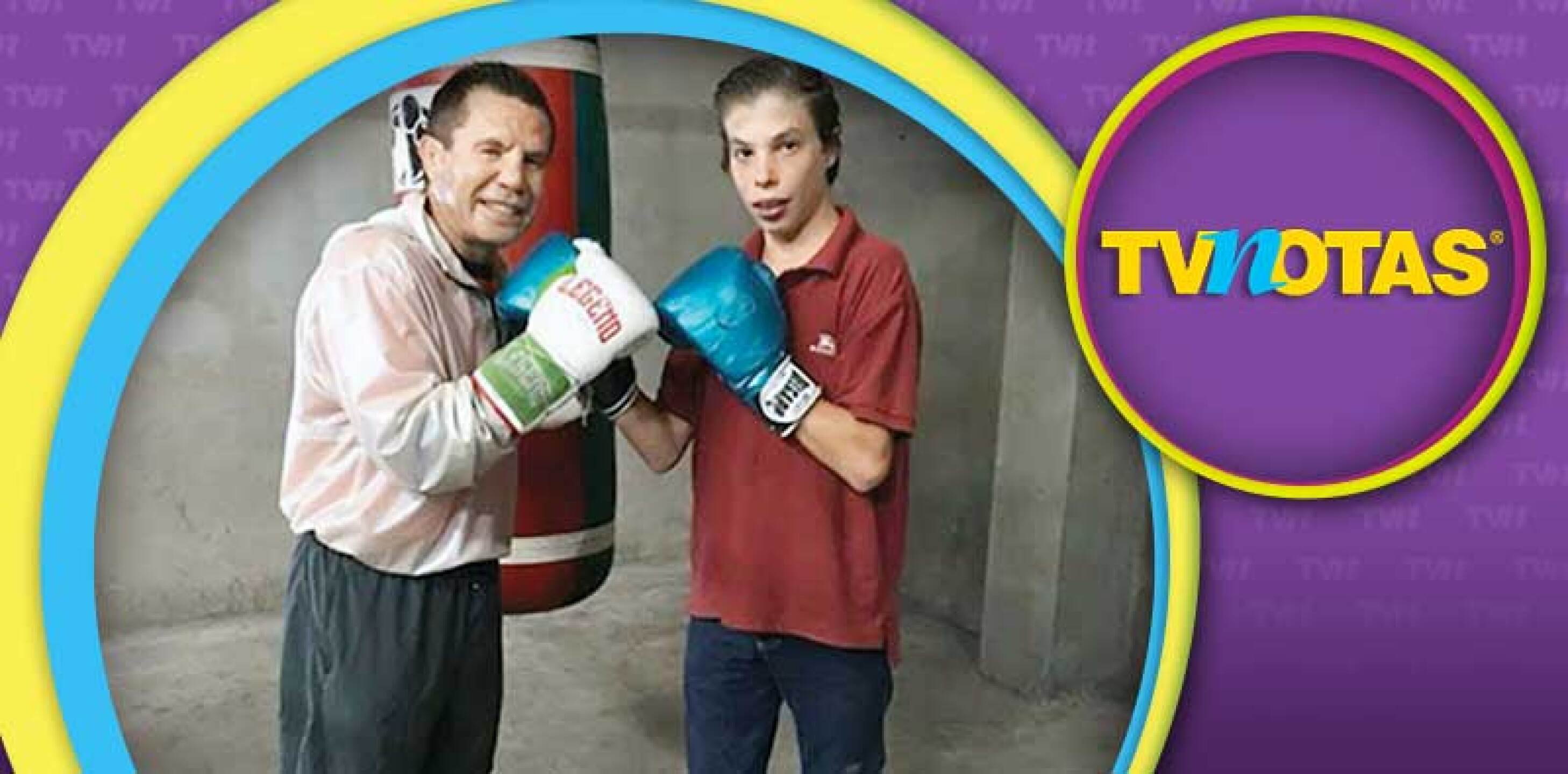 Está en la clínica del campeón Julio César Chávez.