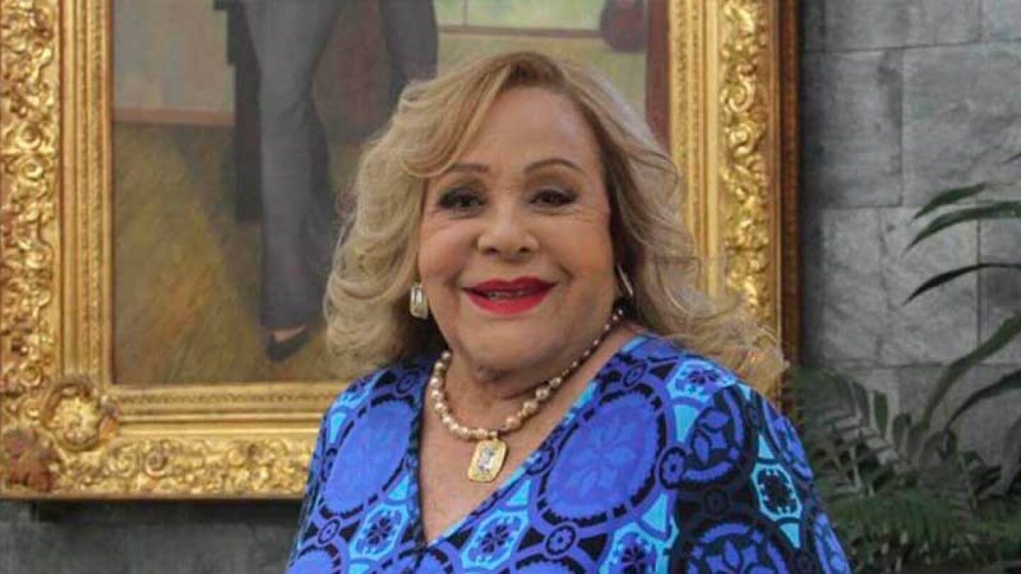 Silvia Pinal reaparece en el teatro tras estar en confinamiento