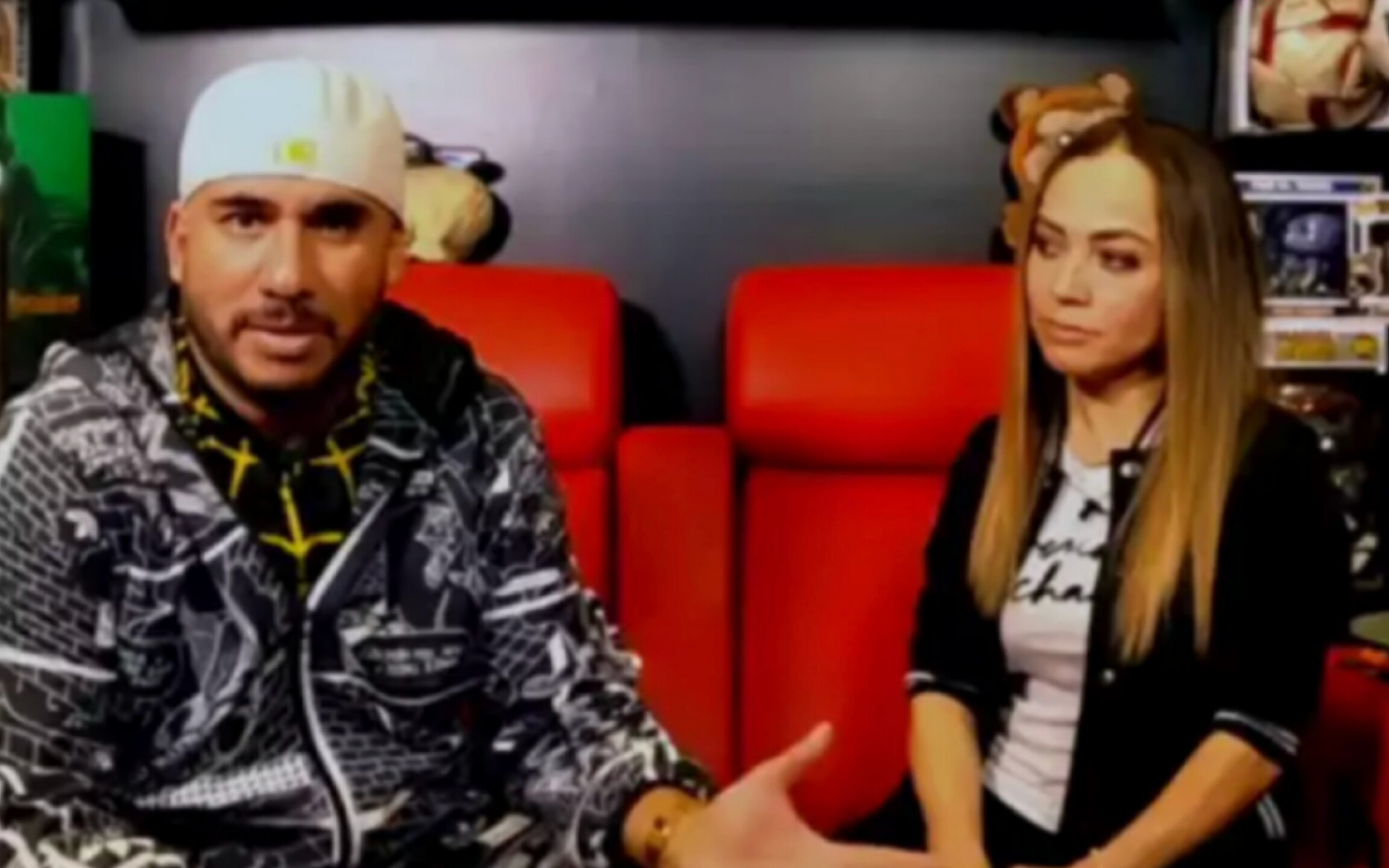 Alex Montiel y su esposa