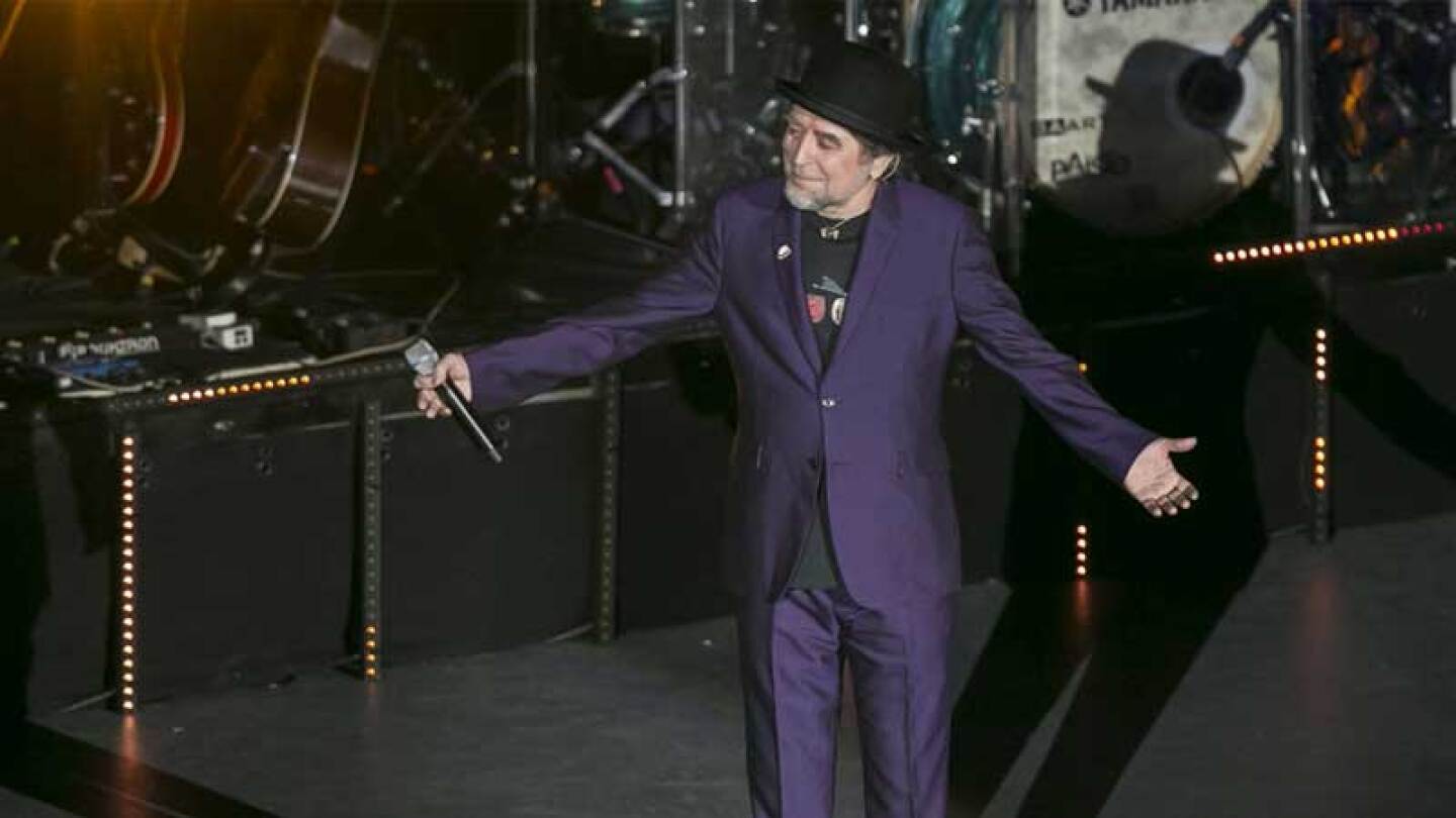 El cantante aseguró que la lectura es lo mejor para este aislamiento