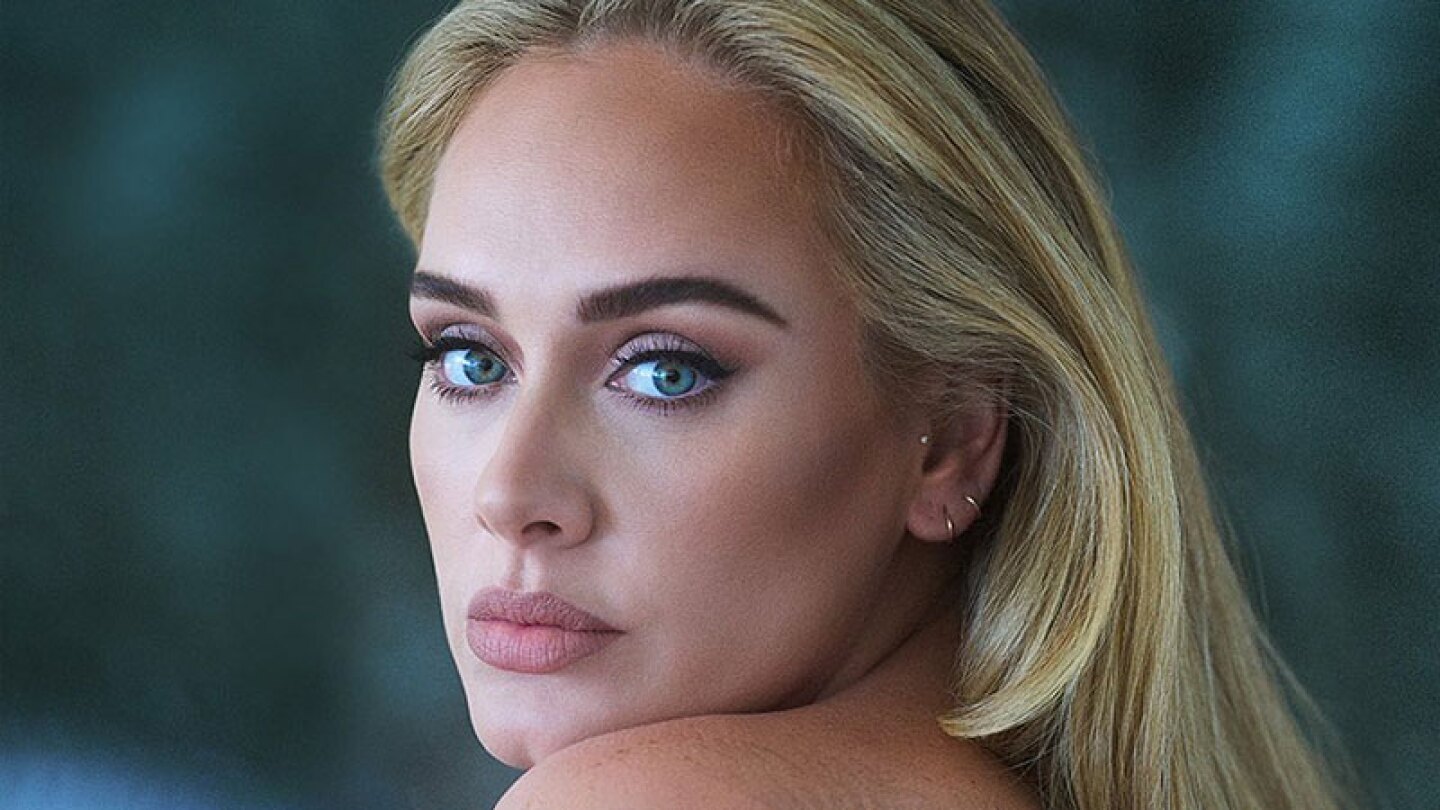 Adele cancela shows, entre lágrimas.