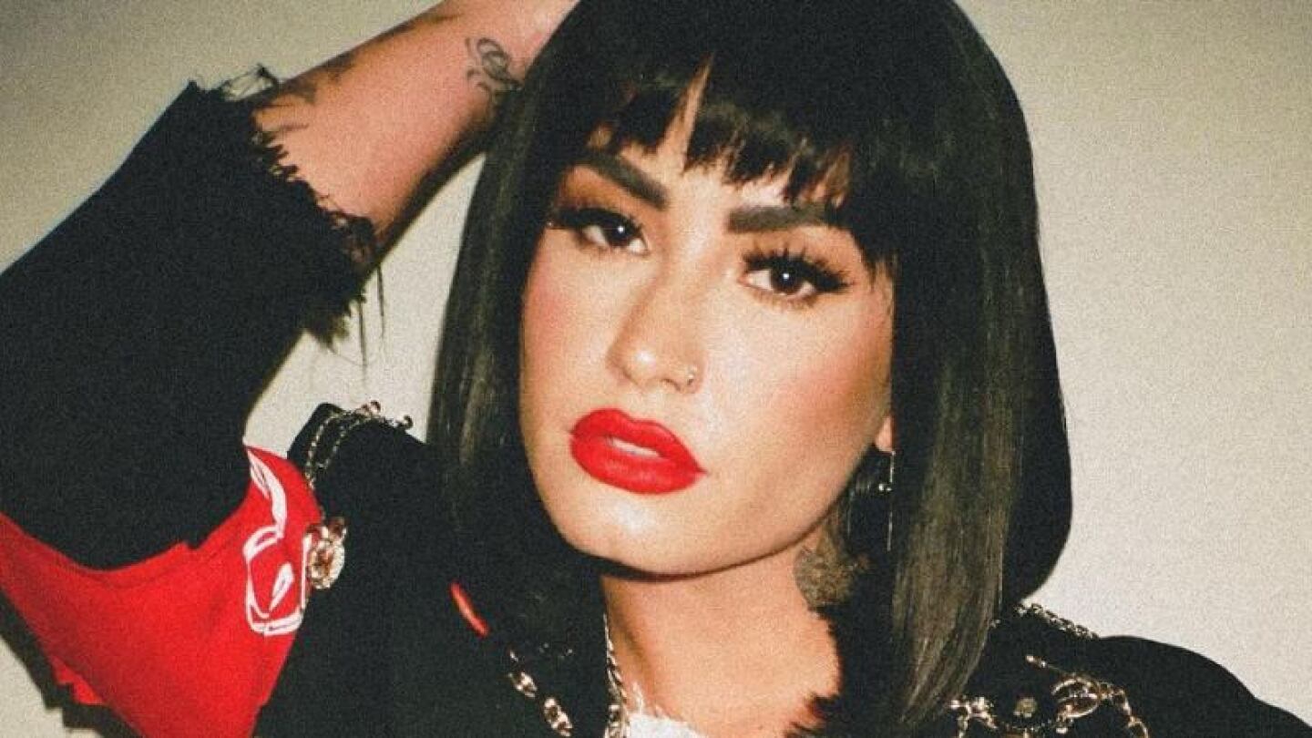 Demi Lovato vuelve a usar pronombre ella luego de asumirse persona no binaria