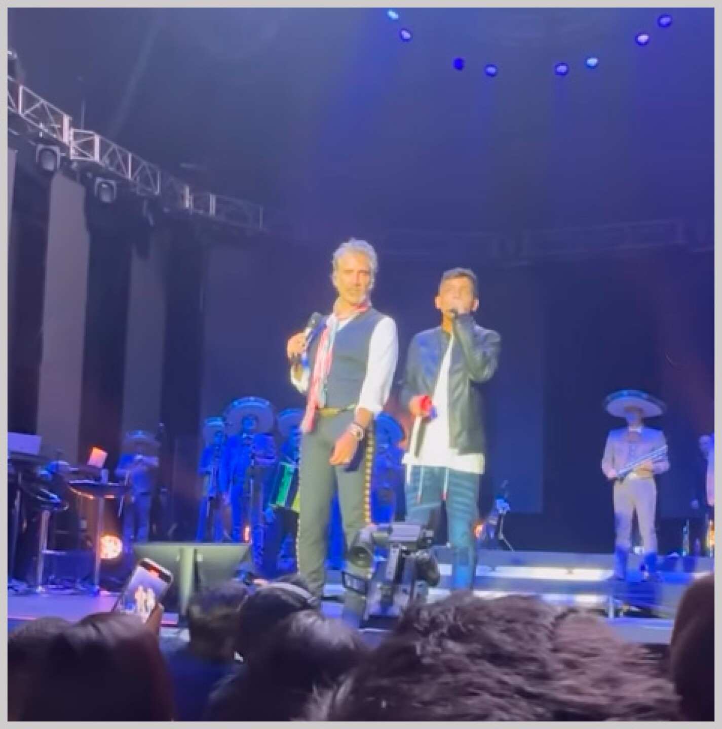 El Potrillo invitó al escenario al joven de 16 años