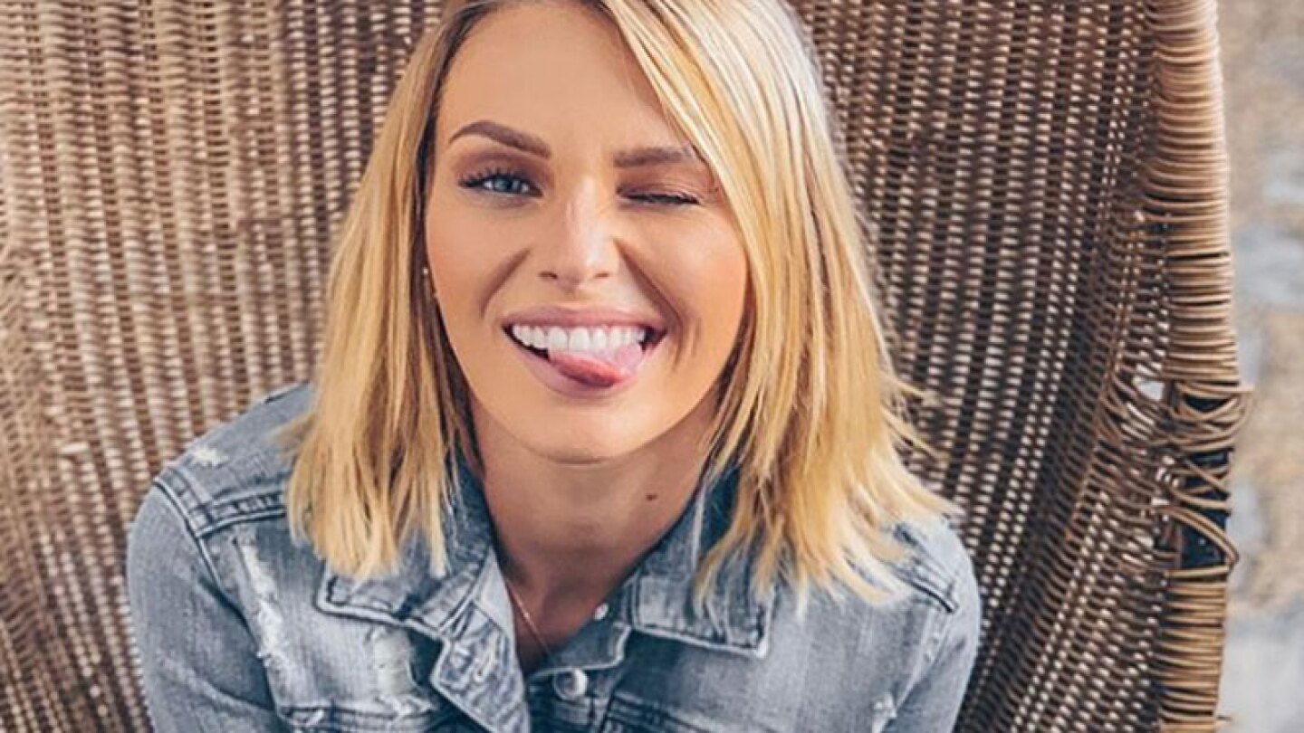 Irina Baeva con su nuevo look es igualita a Tania Ruiz