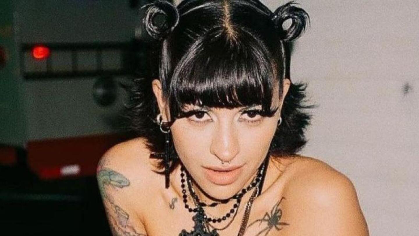 Cazzu arremete contra asistentes que la abuchearon en un concierto
