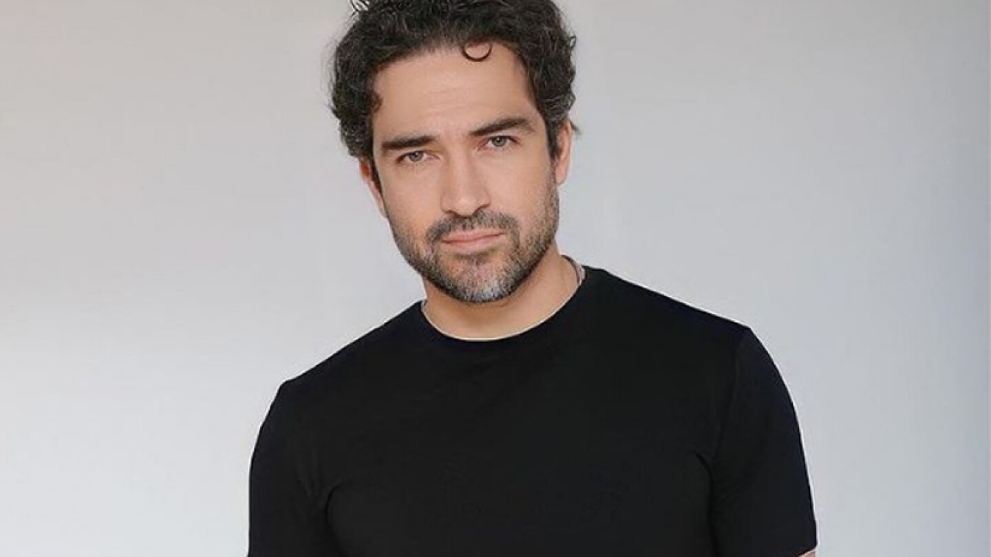 Poncho Herrera interpretará a Batman para Latinoamérica