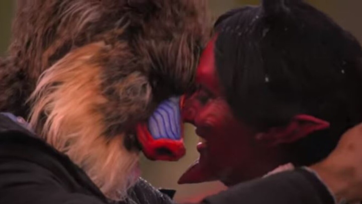 Sexy Beast serie citas Netflix reality show furry