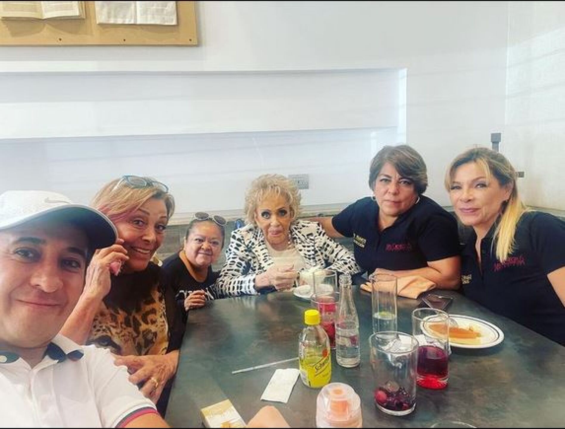 Carlos Ignacio revela motivo por el que cancelaron la obra de Silvia Pinal