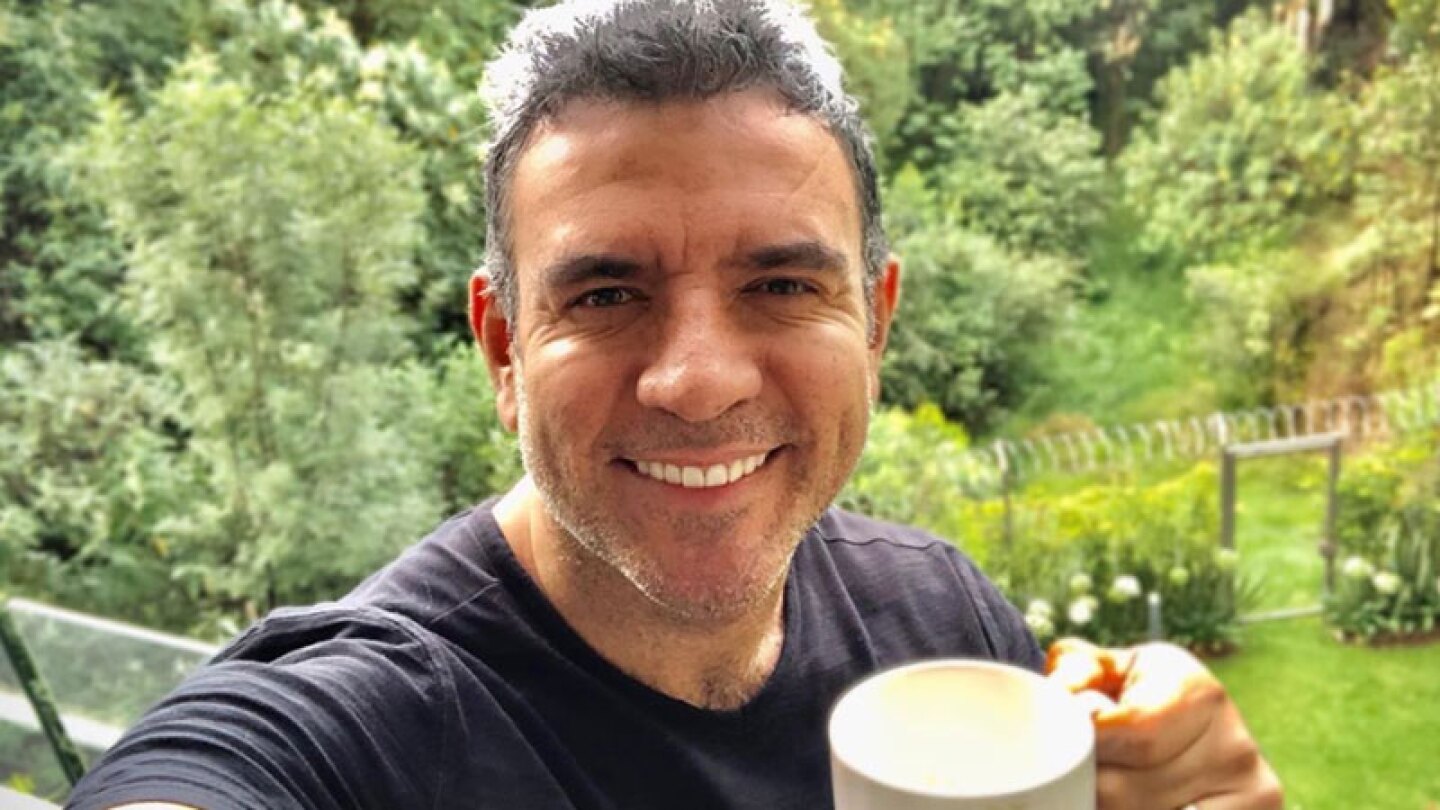 héctor sandarti en televisa