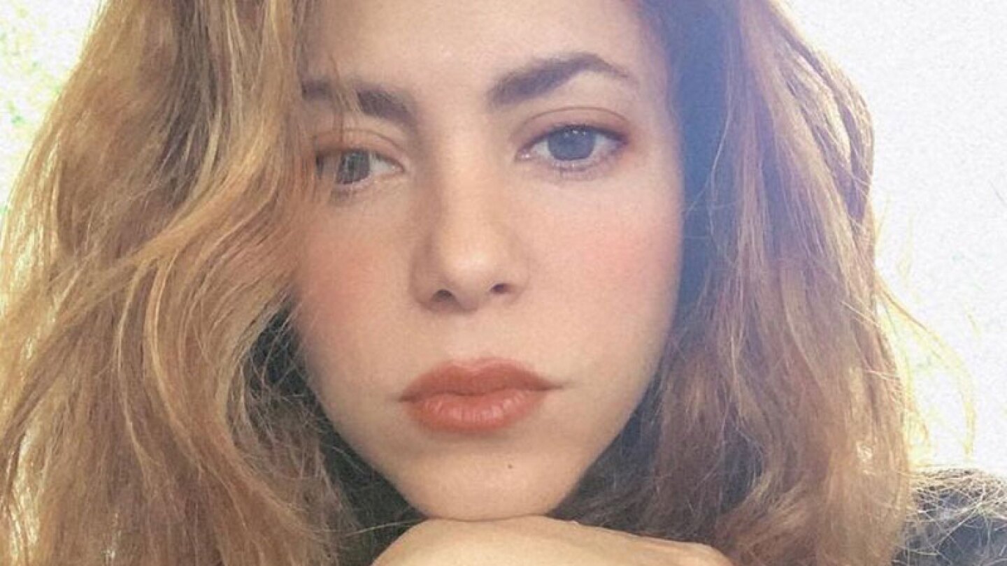 Shakira sorprende como toda una profesional en una tabla de skate