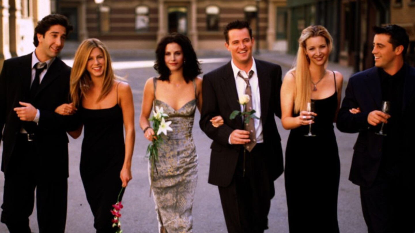 Muerte de Matthew Perry: Max suma homenaje en los estrenos de 'Friends' -  Los Angeles Times