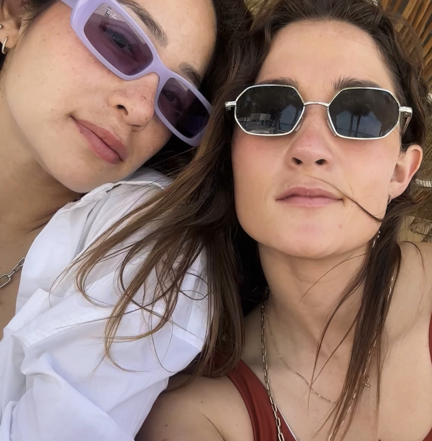 Mati Álvarez y Evelyn, Athenea Pérez