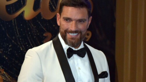 Julián Gil explica por qué no acude a centro de convivencias