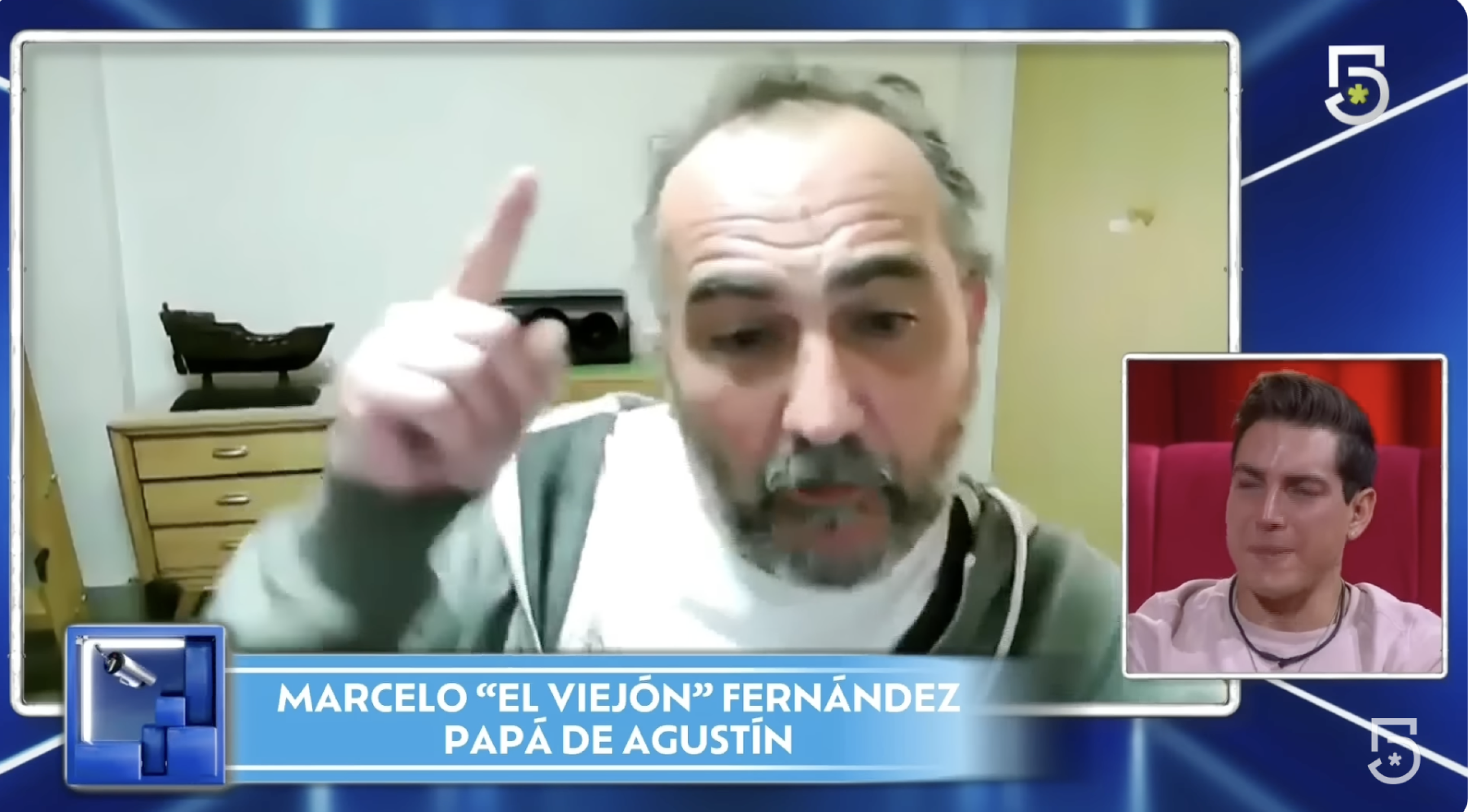 Papá de Agustín  en videollamada