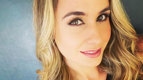 Odalys Ramírez reaparece en mini vestido y muy arreglada post Covid-19