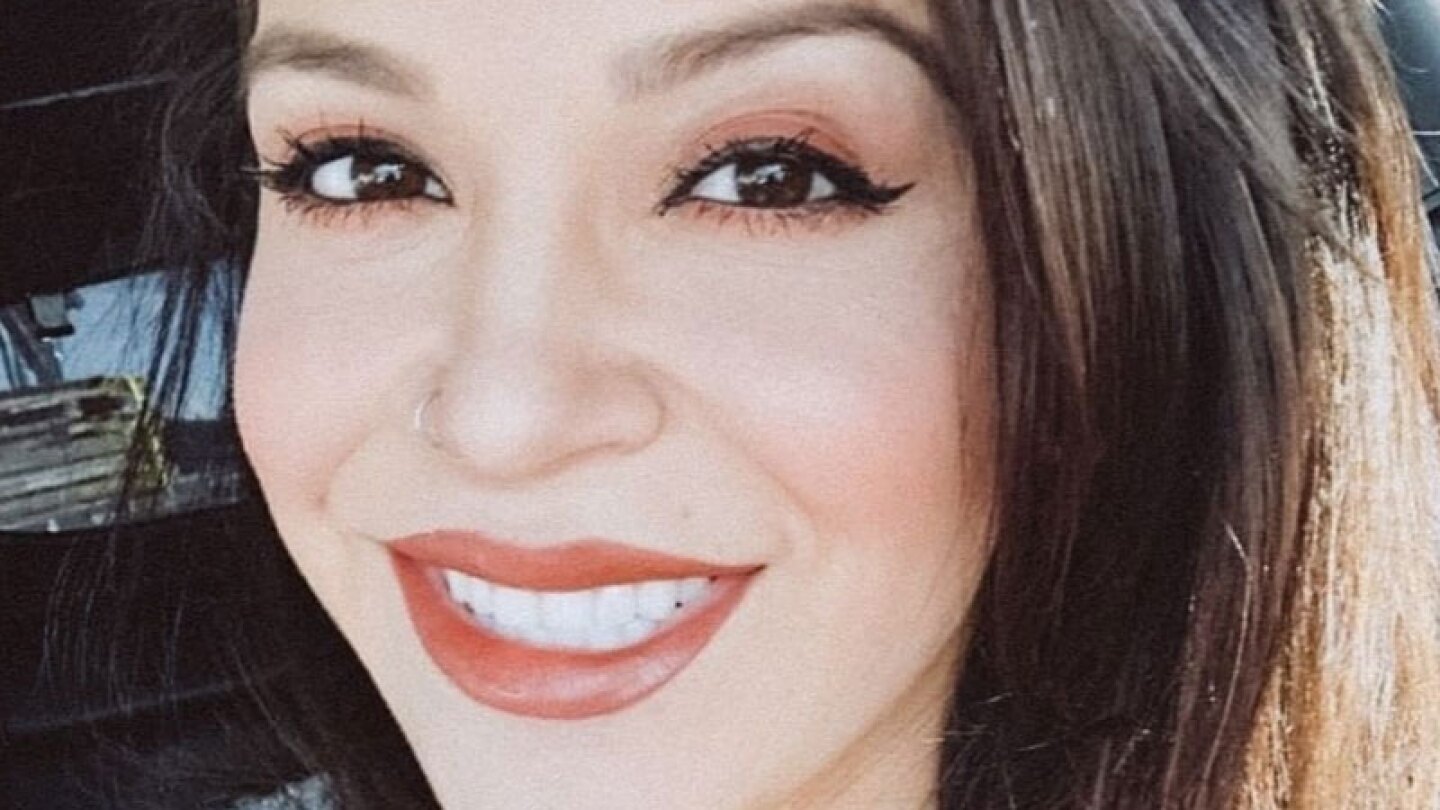 Jacqie Rivera enseña el rostro de su bebé por primera vez en Instagram