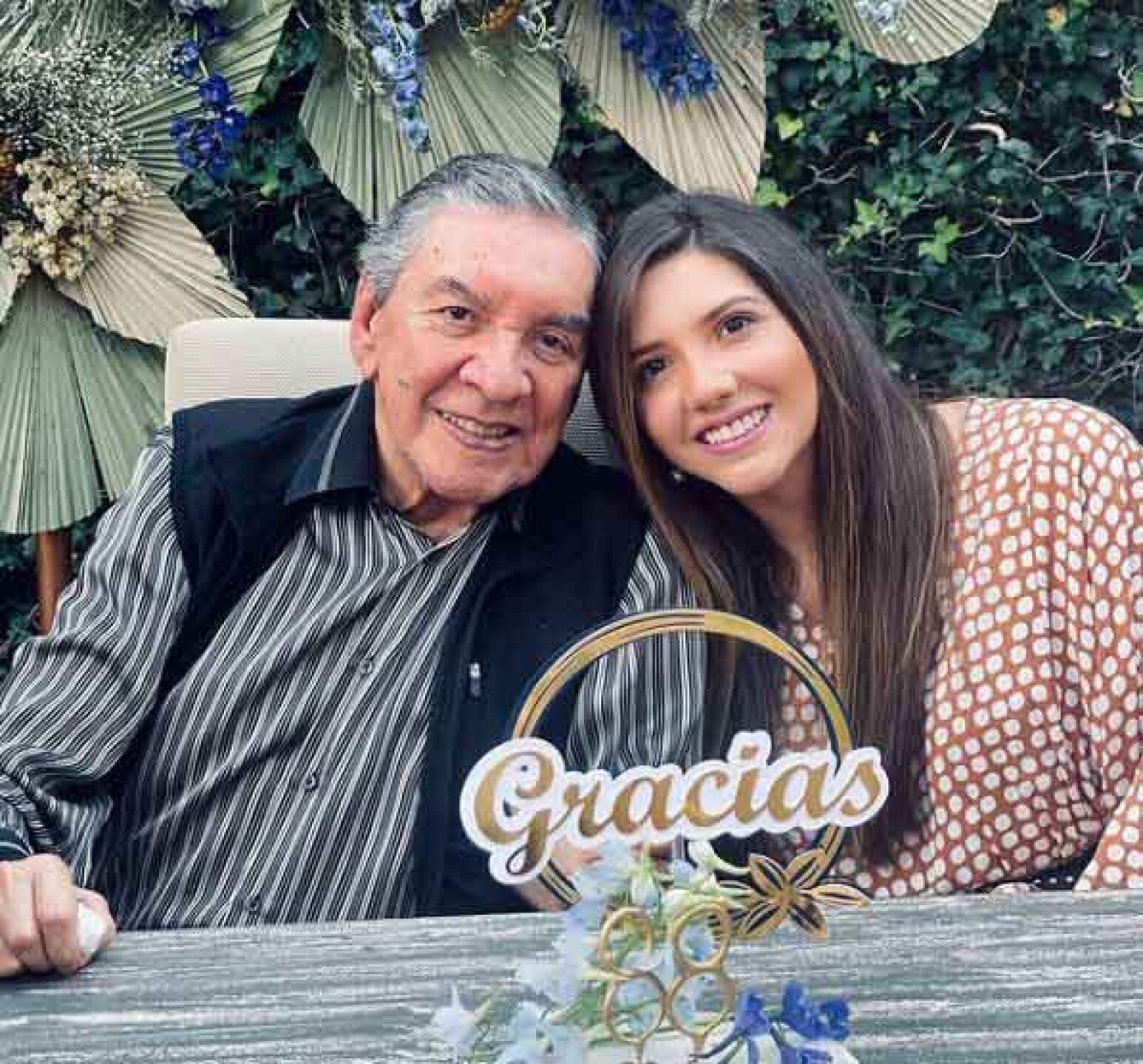 Abuelo y nieta.