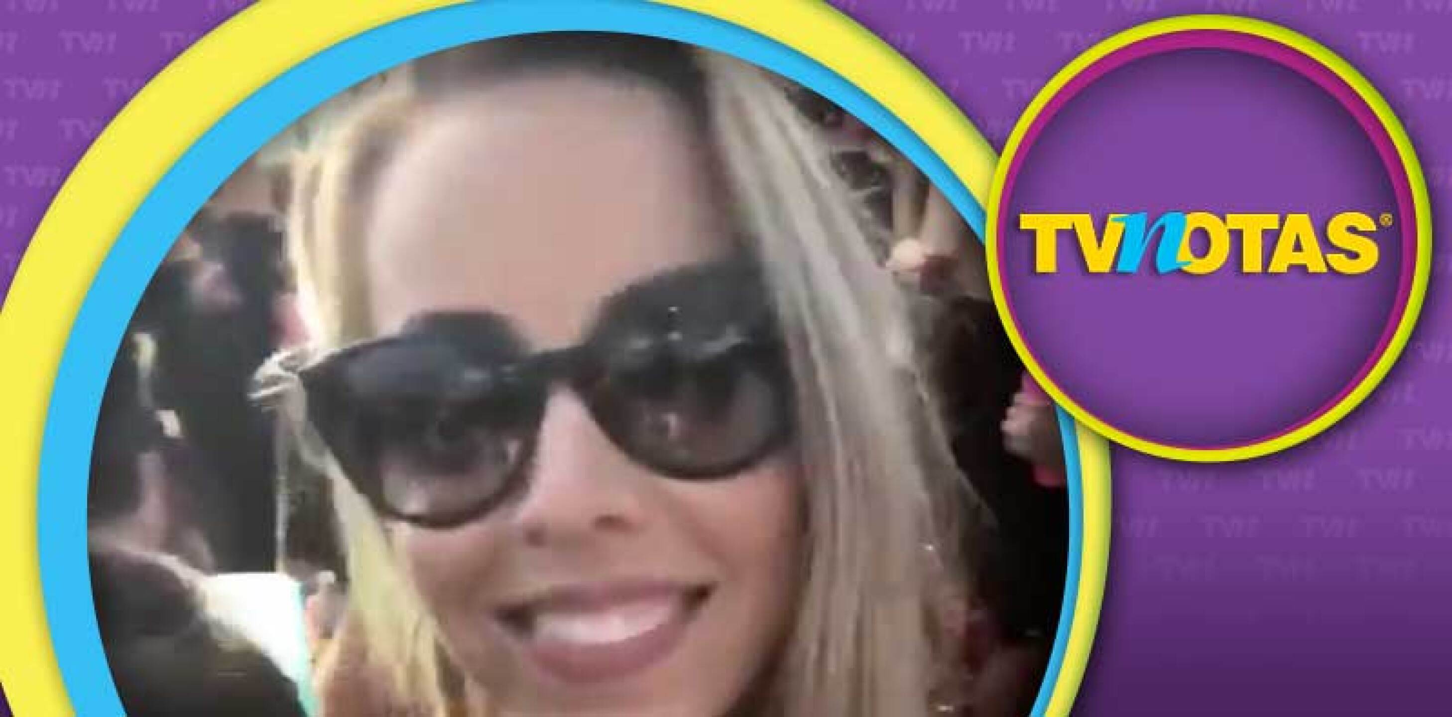 Por la emoción del festival, la mujer no vio lo que le habían echado.