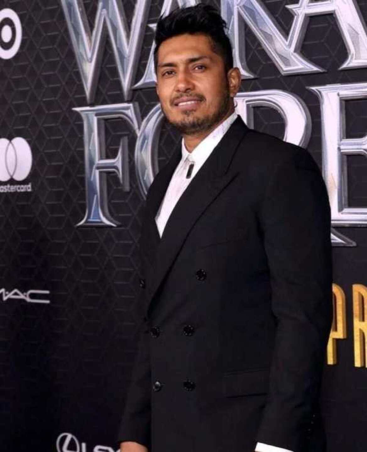 José Tenoch Huerta Mejía es un actor mexicano. Ha aparecido en varias películas en América Latina y España, protagonizando largometrajes, cortometrajes y Narcos: México, acreditado como Tenoch Huerta. Aparece en el libro de Mónica Maristain, 30 Actores Hechos en México.