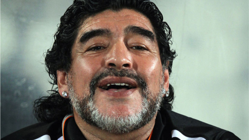 Diego Maradona en su lecho de muerte