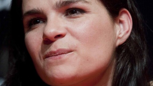 Hija de Alejandro Camacho confiesa que le gustaría adoptar