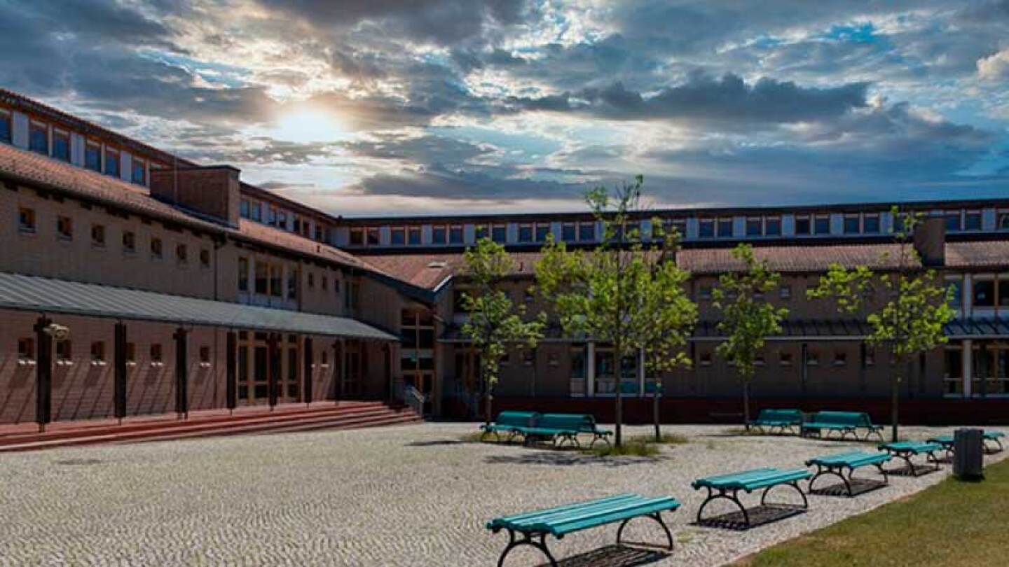 Reportan tiroteo en escuela secundaria de Seattle, EU