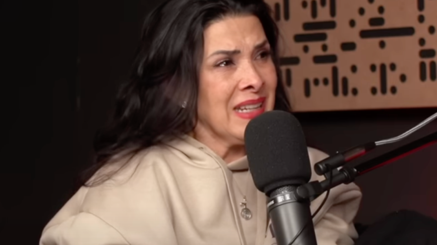 Dalilah Polanco llora