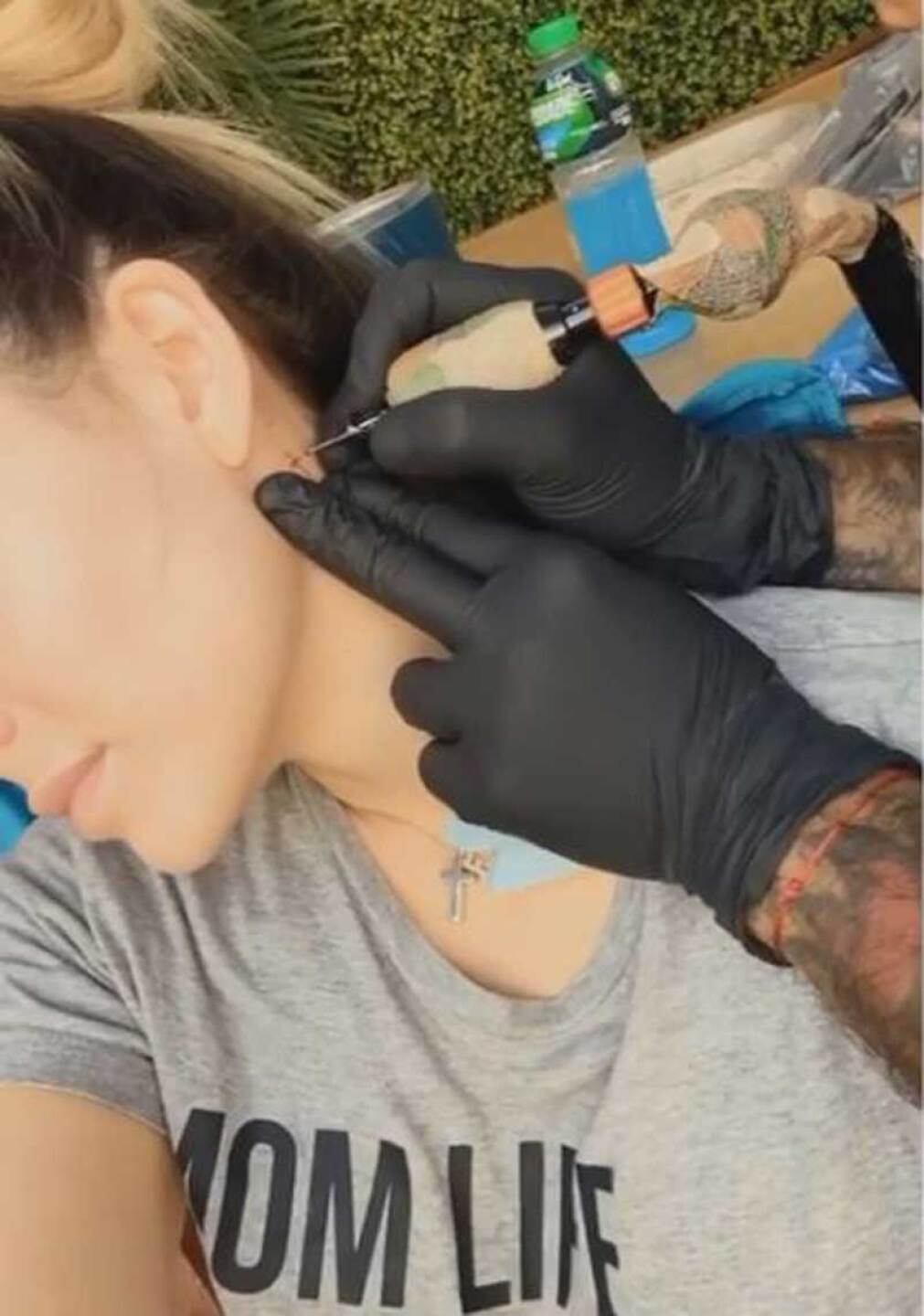 Marcela pasó 18 años sin escuchar.