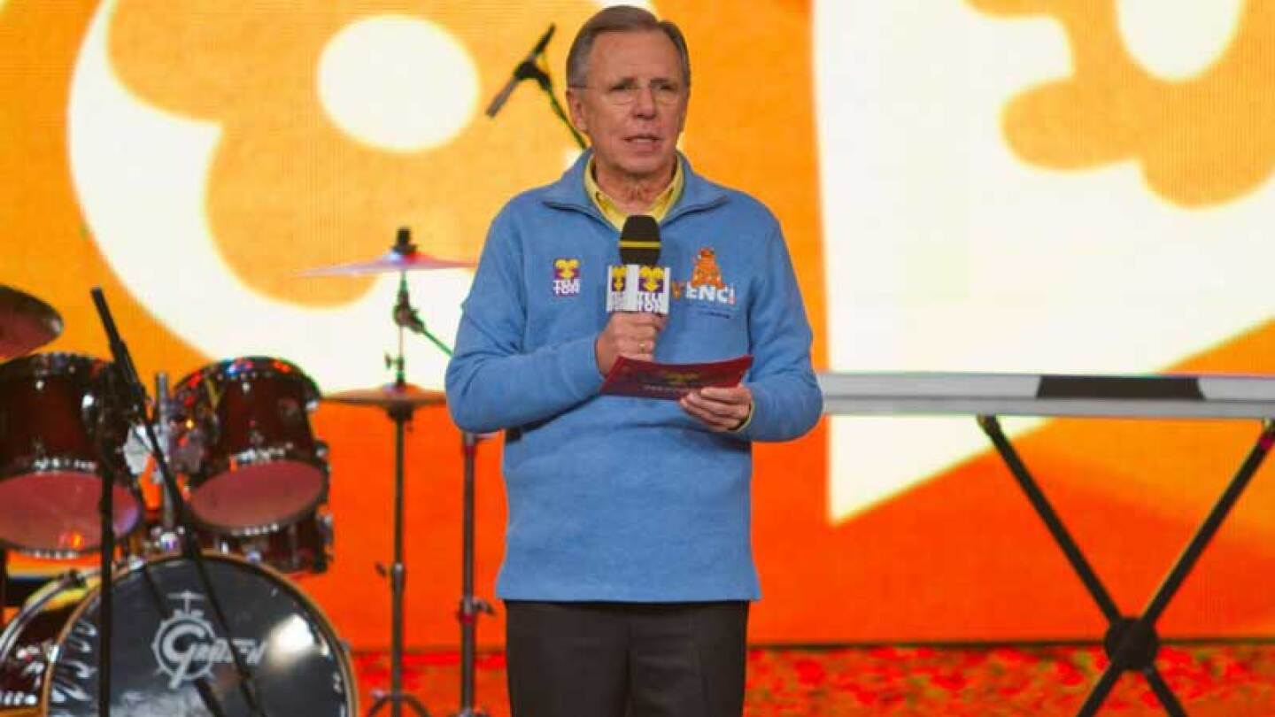 Joaquín López Dóriga  se enojó porque lo mandaron a dormir.