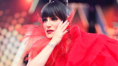 Lolita Cortés: los excéntricos, espectaculares y únicos looks en La Academia